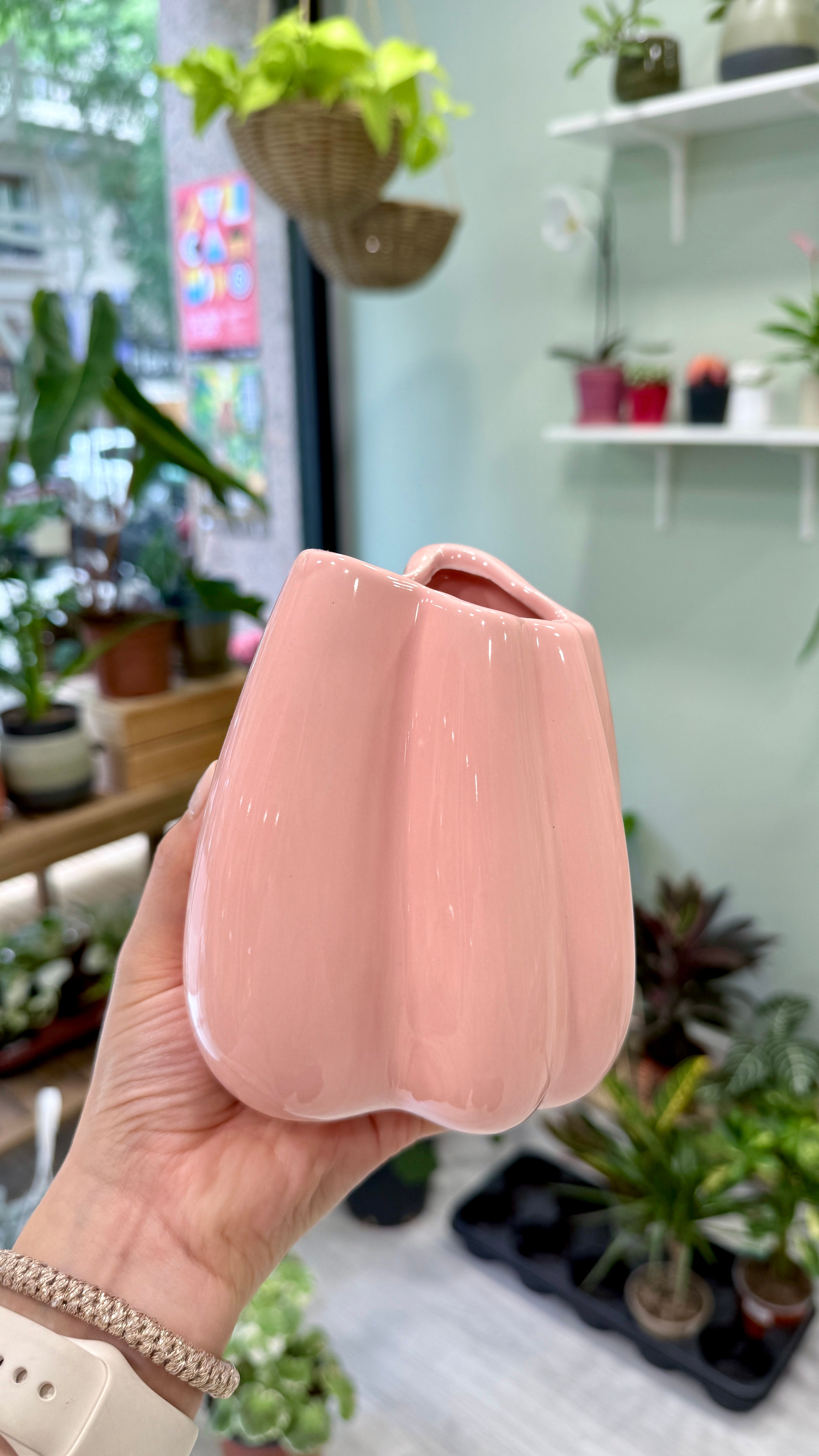 Jarrón Cerámico Tulip – Forma Orgánica Geométrica Rosa Pastel